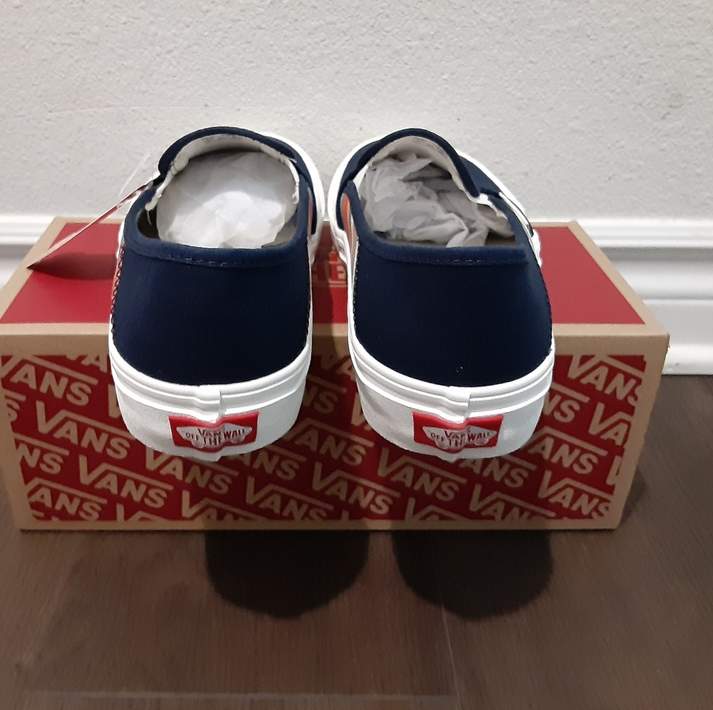 Vans - Picture 4 of 5